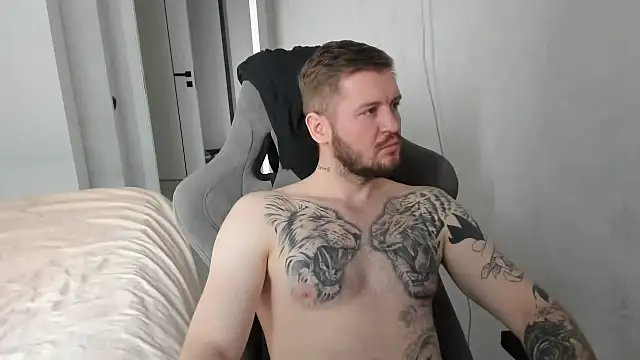 pinkbodnar online show from 04/18/26, 02:43