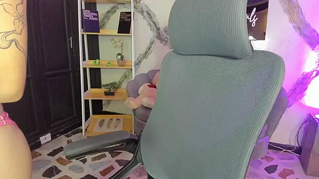 AlaskaFlowerss1  online show from 03/27/26, 05:57