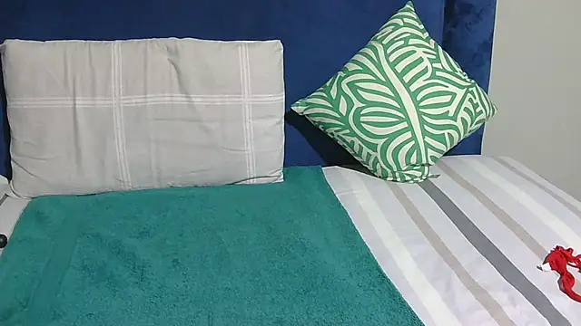 Melitaxx online show from 07/10/26, 04:17