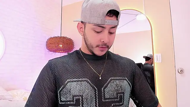 Snapshot of Dylan_vega01 chatting on 04/07/26, 01:44 Dylan vega01 online show from 04/07/26, 01:44