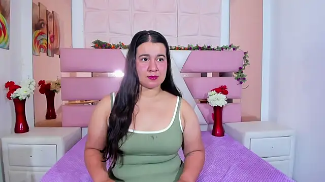 Snapshot of TifannyConors chatting on 04/12/26, 12:43 TifannyConors online show from 04/12/26, 12:43