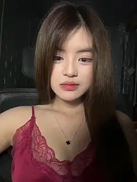 Snapshot of Sweet20-20 chatting on 03/19/26, 03:27 Sweet20-20 online show from 03/19/26, 03:27