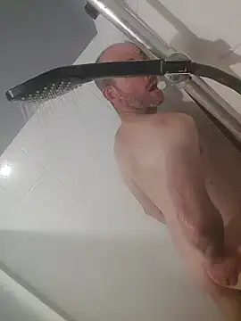 j3rkin4u86 online show from 04/28/26, 10:53