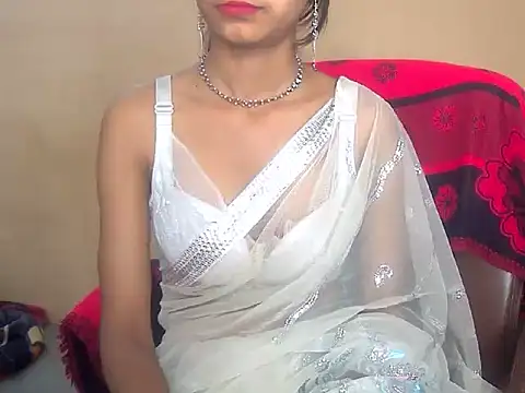 QueenOfDesire01 online show from 03/24/26, 05:18