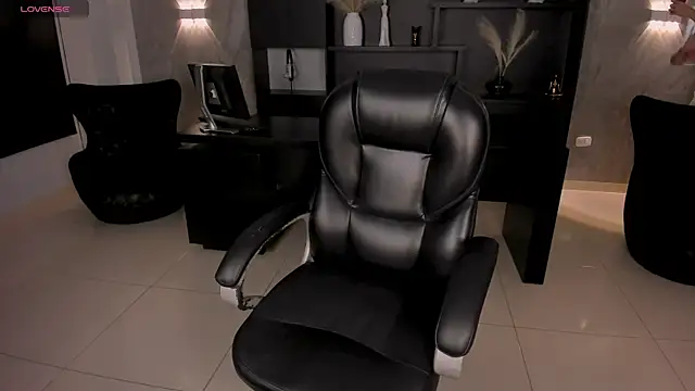 ArianaNova online show from 04/11/26, 07:51