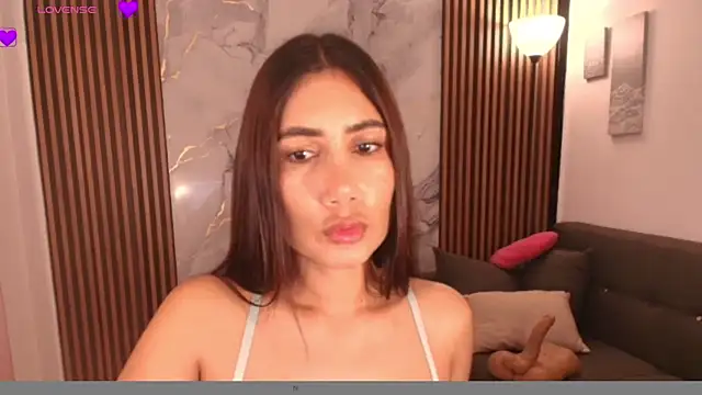 LucyBecker online show from 04/01/26, 06:05