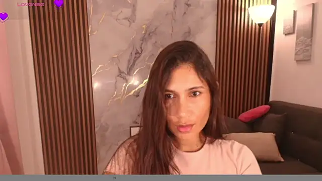 LucyBecker online show from 04/09/26, 10:37