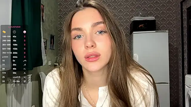 Snapshot of Veluxe chatting on 04/16/26, 05:14 Veluxe online show from 04/16/26, 05:14