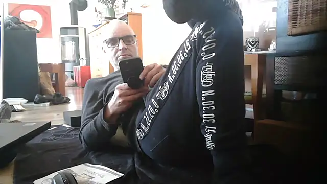 Thomate24 online show from 03/18/26, 01:25