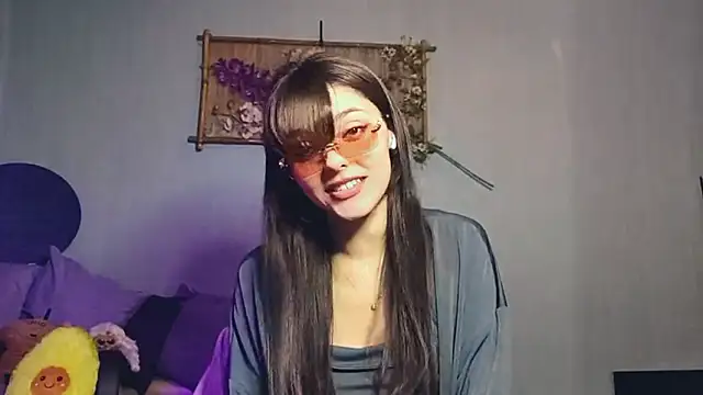 Snapshot of CareyDevan chatting on 03/19/26, 01:26 CareyDevan online show from 03/19/26, 01:26