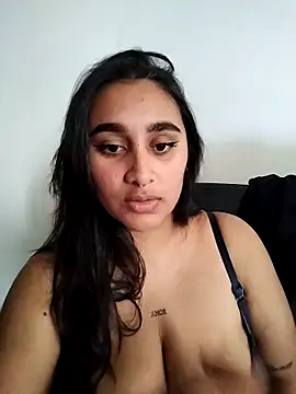 Mia skyy18 online show from 03/27/26, 10:53