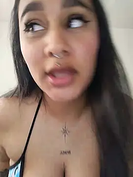 Mia skyy18 online show from 05/20/26, 12:22