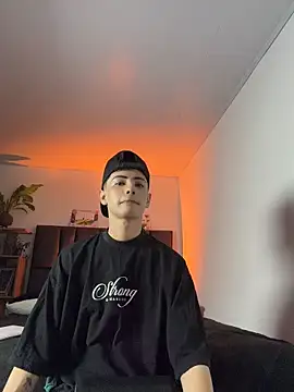 Snapshot of SebastianReed_ chatting on 04/16/26, 04:02 SebastianReed online show from 04/16/26, 04:02