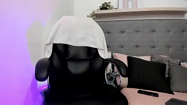 Andrew restrepoo online show from 03/21/26, 09:14