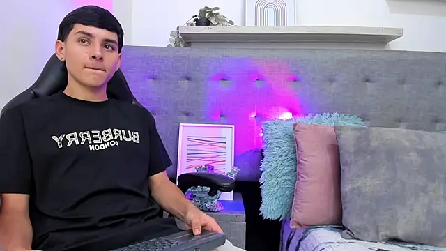 Andrew restrepoo online show from 03/26/26, 10:10