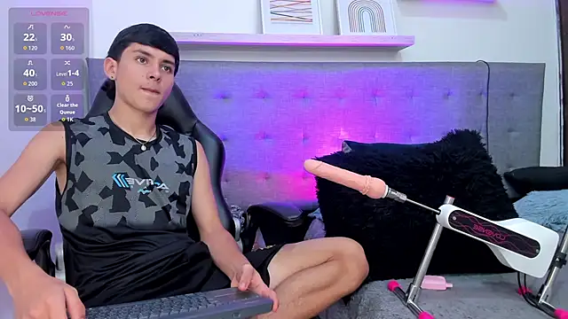 Andrew restrepoo online show from 04/15/26, 06:15