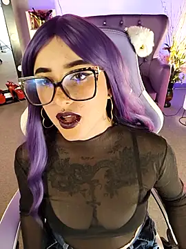 Snapshot of LilithDark666 chatting on 03/17/26, 01:03 LilithDark666 online show from 03/17/26, 01:03