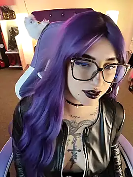 Snapshot of LilithDark666 chatting on 03/30/26, 01:01 LilithDark666 online show from 03/30/26, 01:01