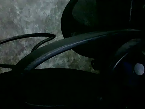 Snapshot of NinfomanoLOGAN chatting on 06/26/26, 04:06 NinfomanoLOGAN online show from 06/26/26, 04:06