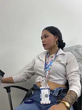 daniela-sexy online show from 04/04/26, 01:30