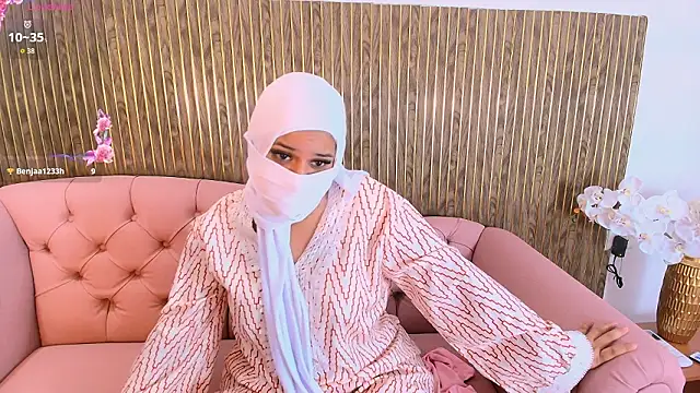 Aminaa Kaarim online show from 03/16/26, 06:34