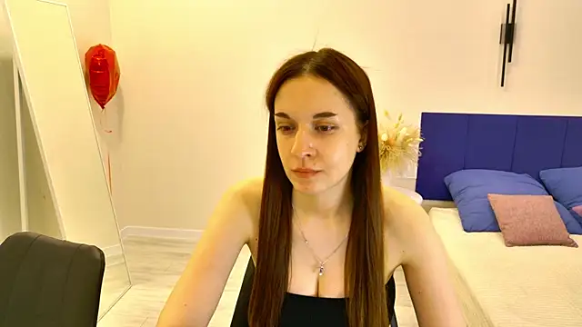 Snapshot of Ola_Queen chatting on 04/07/26, 05:13 Ola Queen online show from 04/07/26, 05:13