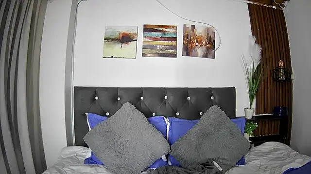 naughtycouplex  online show from 03/26/26, 11:43