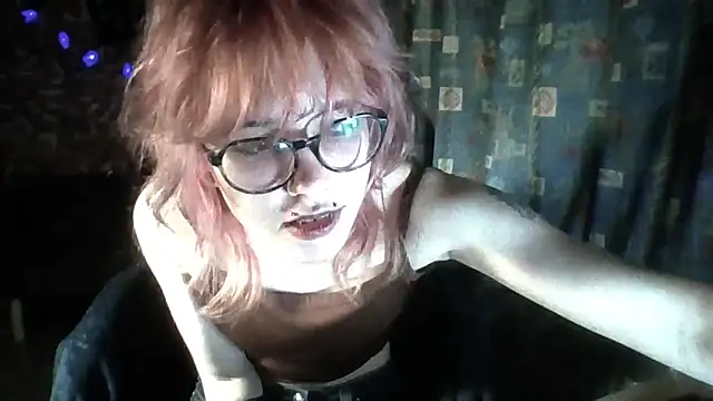 whiny emo boi online show from 04/05/26, 08:17