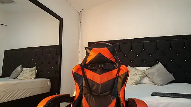 NohaDrake online show from 03/26/26, 04:07