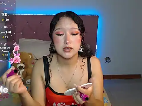 littlelion18 online show from 03/19/26, 01:48