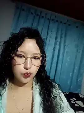 littlelion18 online show from 04/15/26, 08:32