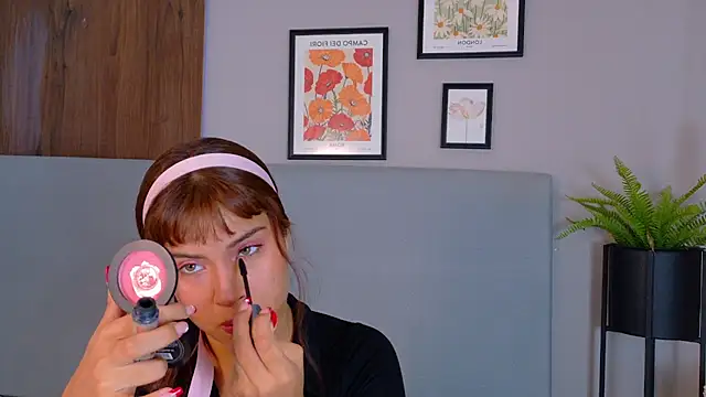 HelenaFoumier online show from 03/31/26, 12:12