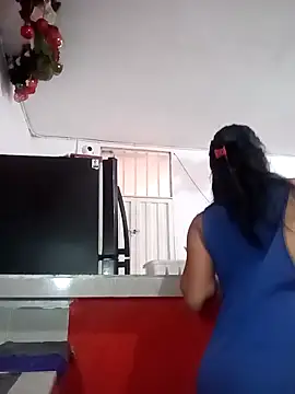 Snapshot of ZayaNova chatting on 04/16/26, 12:39 ZayaNova online show from 04/16/26, 12:39