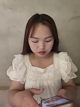 Mina xYx online show from 05/17/26, 12:30