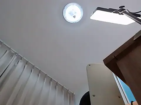 XI-XI-668 online show from 03/26/26, 11:32