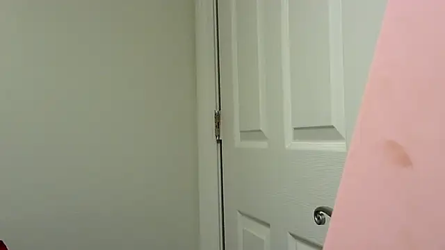 kitty-kitten82 online show from 03/28/26, 03:50