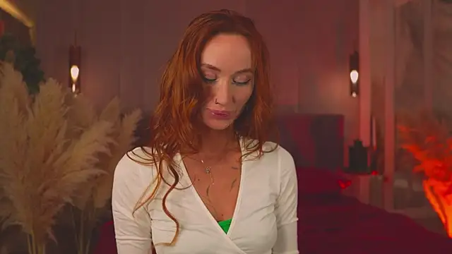 Snapshot of SerenaWest_ chatting on 04/01/26, 04:15 SerenaWest online show from 04/01/26, 04:15