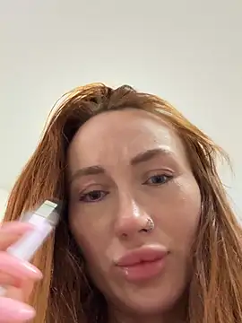 Snapshot of SerenaWest_ chatting on 04/12/26, 04:06 SerenaWest online show from 04/12/26, 04:06