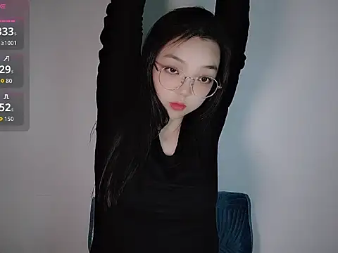 oblakitty  online show from 03/15/26, 11:38