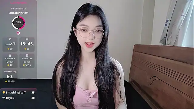 oblakitty  online show from 04/03/26, 12:41