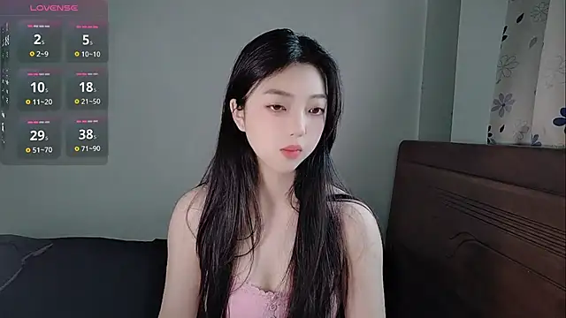 oblakitty  online show from 04/08/26, 12:43