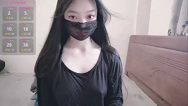 oblakitty  online show from 06/14/26, 12:41