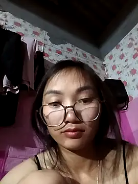 emmasexy2k online show from 04/03/26, 02:04