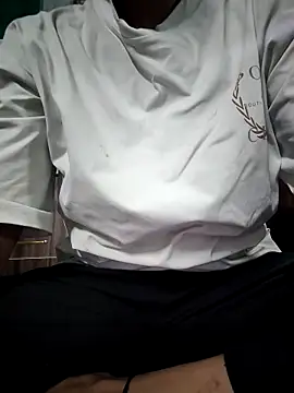 model seela online show from 04/15/26, 01:01