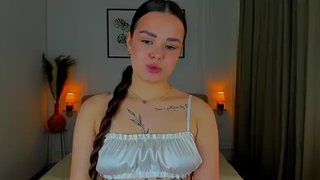 EvaRaider online show from 04/05/26, 11:40