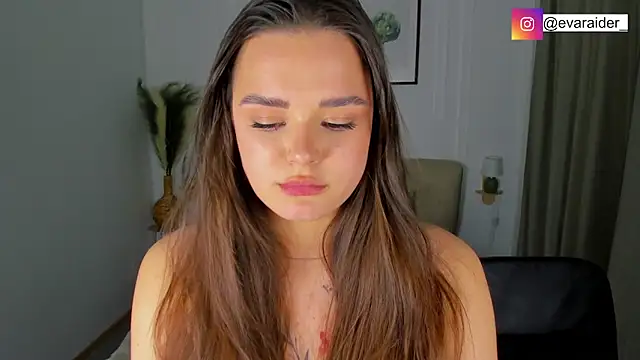 EvaRaider online show from 04/15/26, 07:58