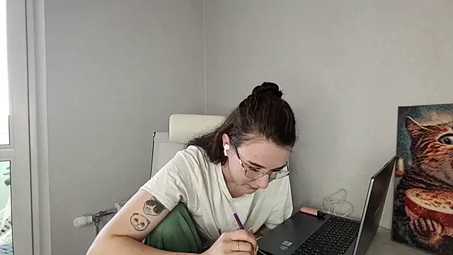 LaritaTocchio online show from 03/17/26, 08:06