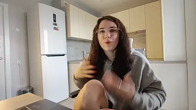 LaritaTocchio online show from 04/09/26, 05:18