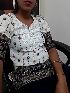 aushi rajput online show from 03/29/26, 11:16