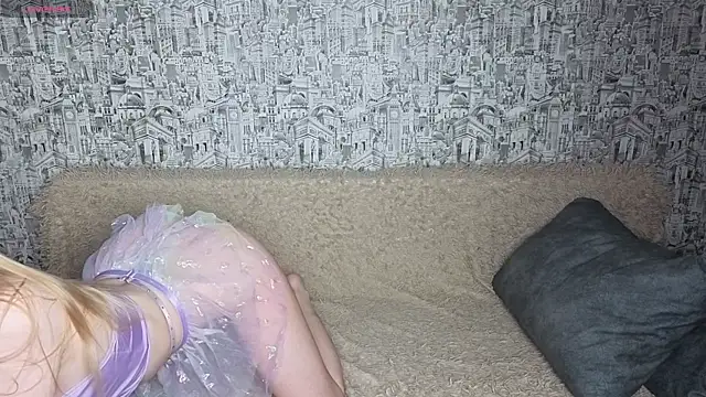 Honeyhook online show from 04/05/26, 07:55